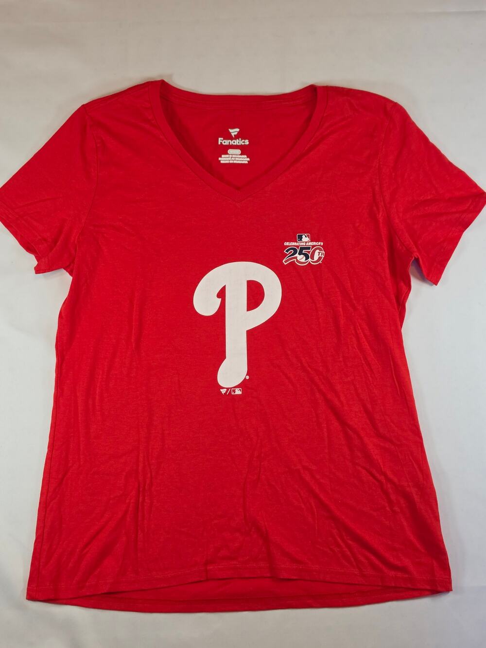 Fanatics Philadelphia Phillies Tee — Women’s Medium (NWOT)